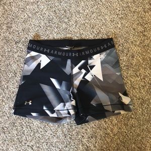 Geometric under armour shorts